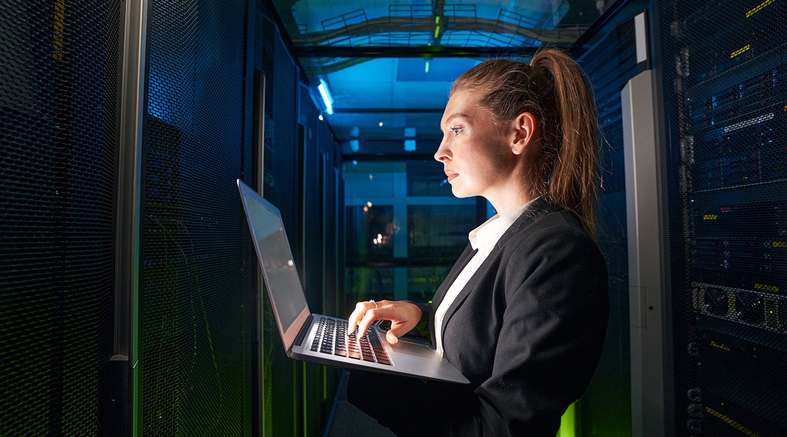 cyber security vs cloud computing